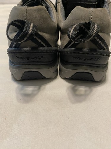 Clarks Wave Walk Trek Women’s 8M Black/Gray Leather Waterproof Hiking Shoes. EUC - Picture 7 of 7