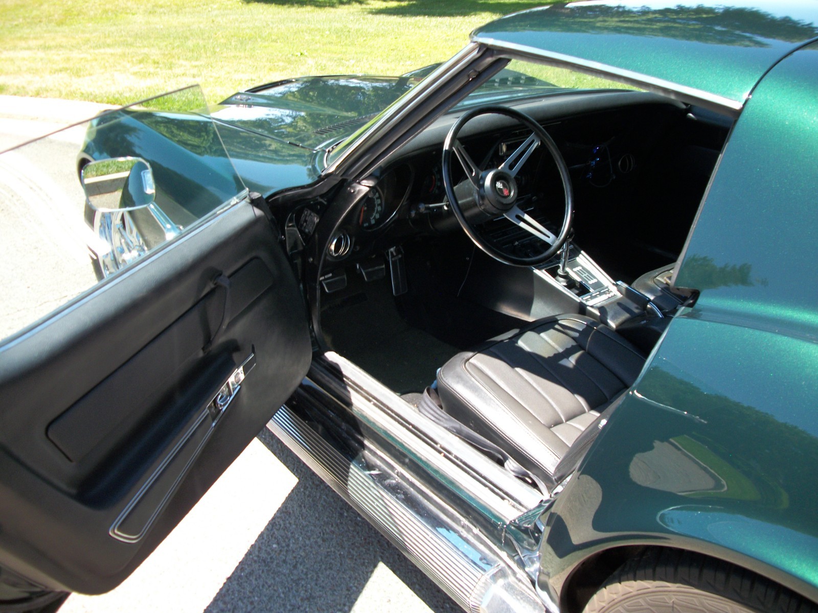 1969 Green Chevrolet Corvette   | C3 Corvette Photo 8