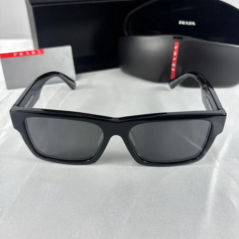 Prada PR25ZS Acetate Sunglasses Black Full Box New thumbnail 8