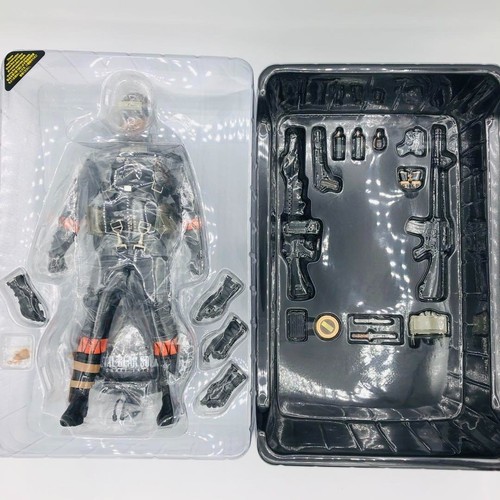 Hot Toys VGM15 Metal Gear Solid3 SNAKE EATER NakedSnake Sneaking Suit Version - Picture 3 of 13