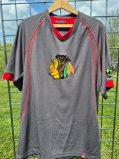 Majestic Chicago Blackhawks Men's Lightweight Shirt Premium Quality Size Large