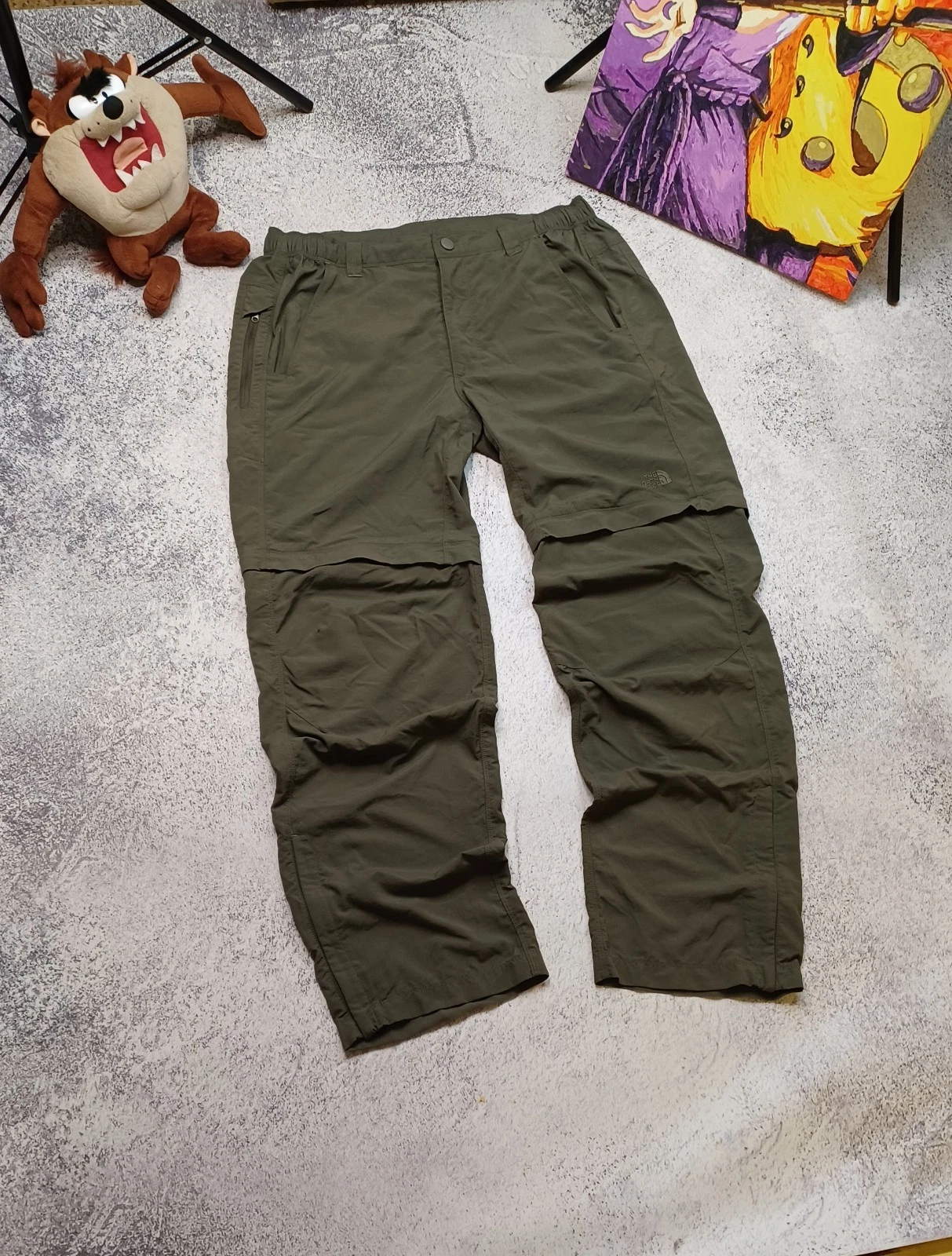 The North Face Convertible Hiking Pants Zip-Off – Size M – Olive