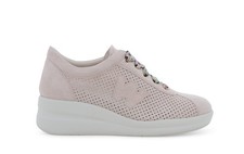 Melluso Sneaker walk in camoscio traforato rosa cipria con lacci fantasia r20245