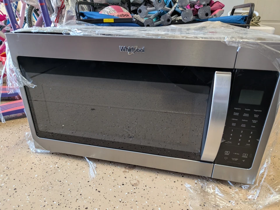 1,9 cu. Microondas Over the Range de pies en acero inoxidable resistente a huellas dactilares Foto 3 de 4