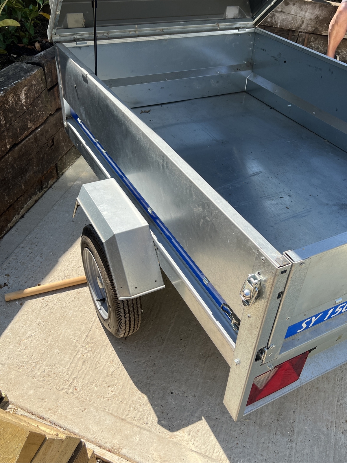 Erde SY150 5’ X 3’ Camping trailer with hardtop + Jockey Wheel + Roof