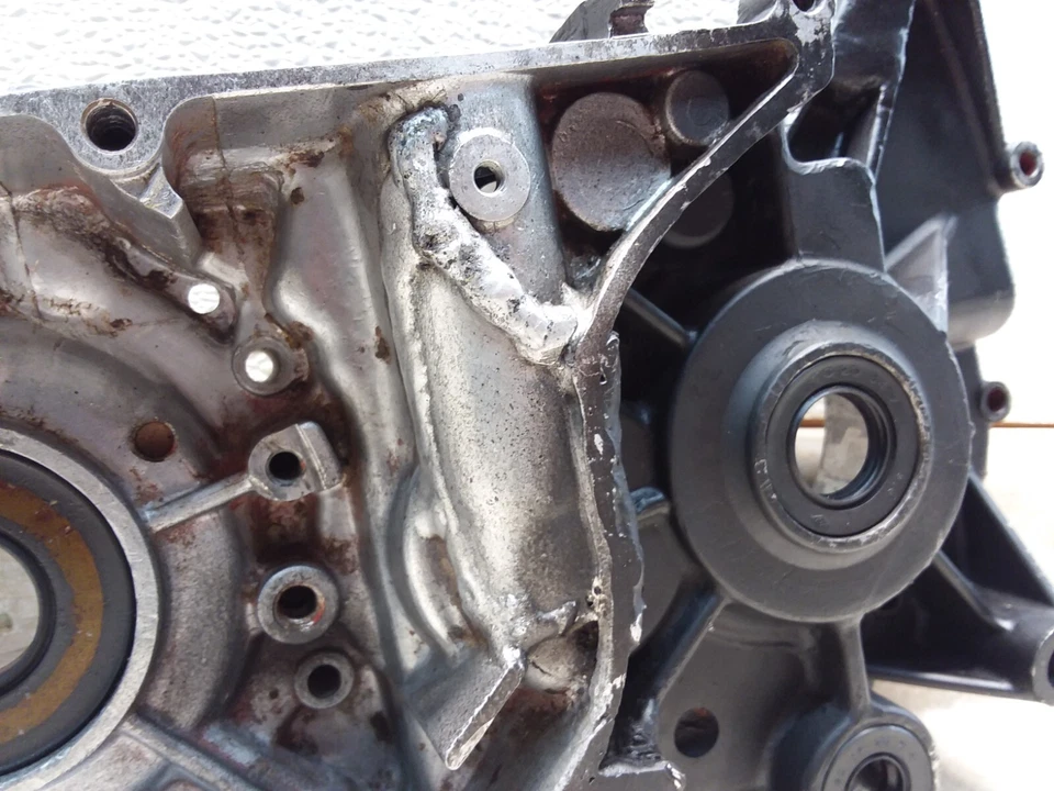 1973 Honda Elsinore CR250-M caixa do motor cárter esquerdo PA AP-296 - Imagem 4 de 4