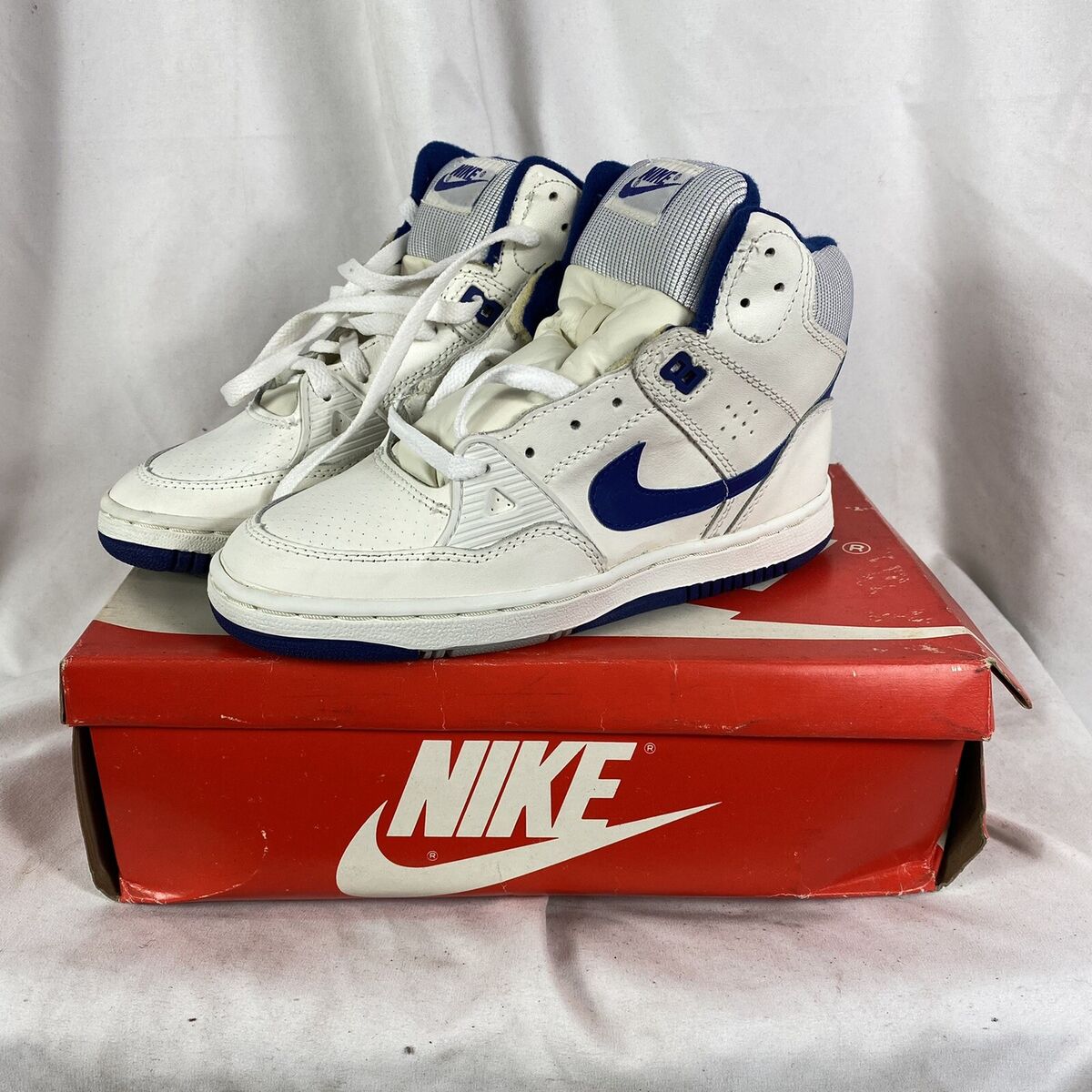 Vintage 1980s Deadstock Nike Full Press Hi Shoes Mens Size 3 Vintage 1980s Deadstock Nike Full Press Hi Shoes Mens Size 3