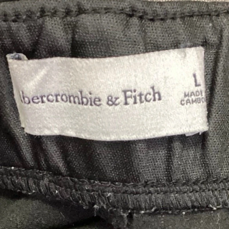 Shorts Abercrombie & Fitch preto couro vegano sintético cintura alta perna larga tamanho G - Imagem 4 de 4