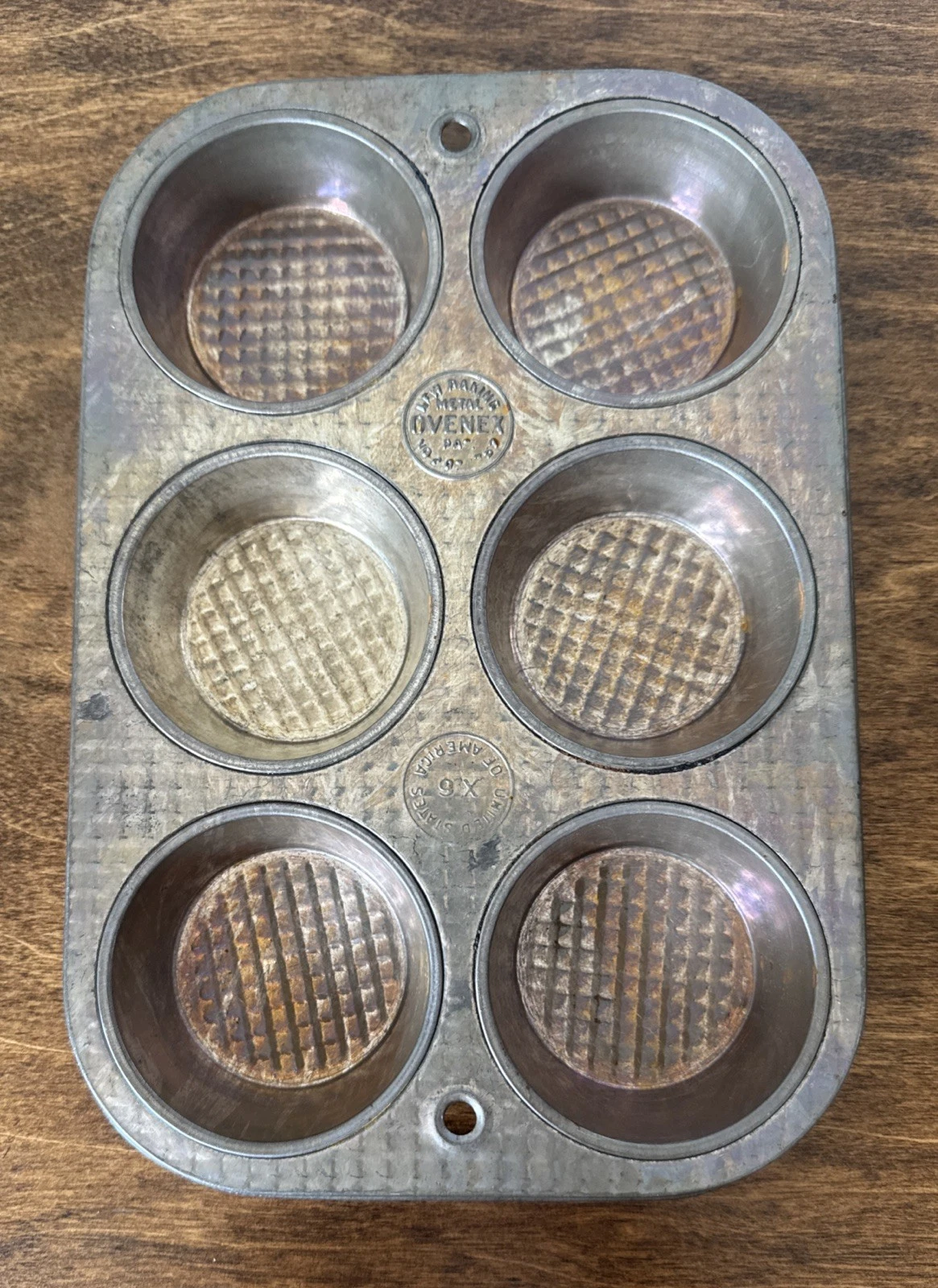 Vintage USA Ovenex New Baking Metal 6 Muffin Tin Pan Baking Iridescent
Opens in a new window or tab