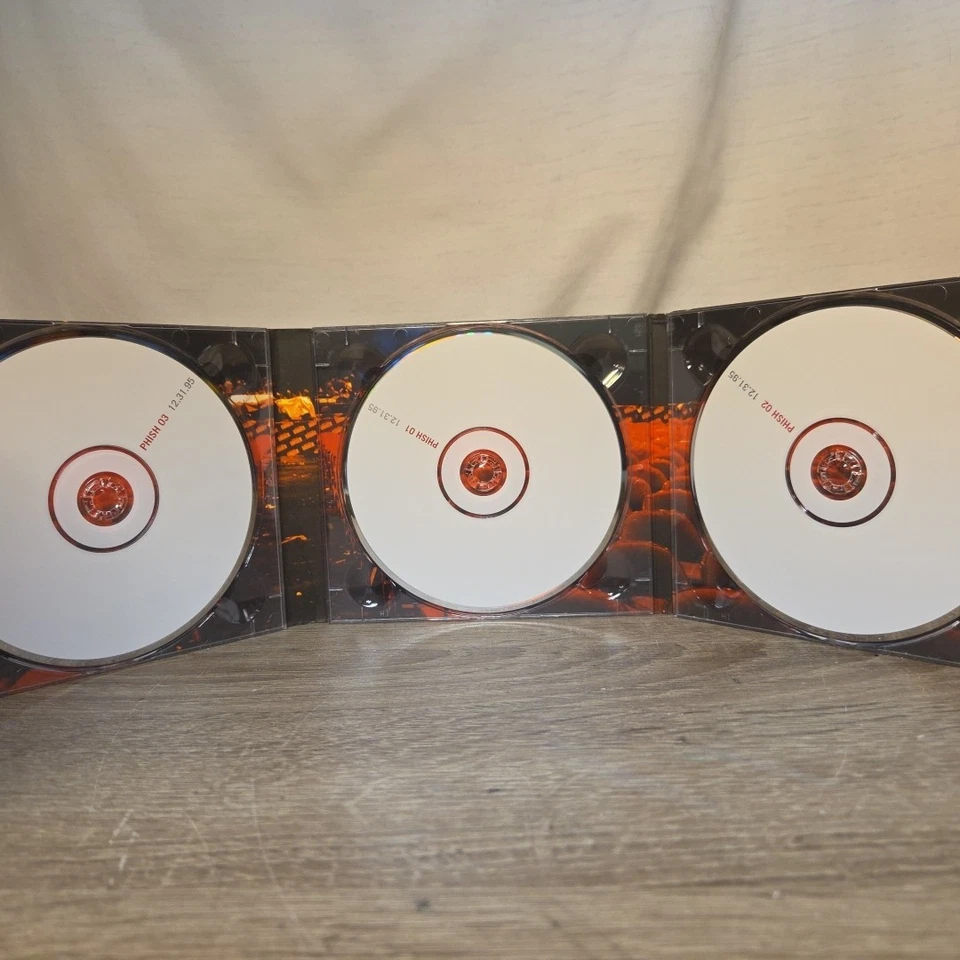 Live at Madison Square Garden New Year's Eve 1995 by Phish (3 CD's, 2005) Foto 3 de 4