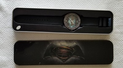 NIB DC Comics Batman/Superman Analog Watch Black Rubber Band 6''-8'' Orig. Tin Box
