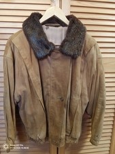 Damen Lederjacke mit Fellkragen Größe M mit Reißverschluss und drei Knöpfen