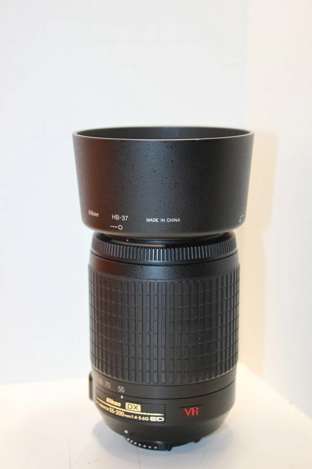 Nikon DX AF-S VR Nikkor 55-200mm G ED lens HB-37 for D3400 D5600 D7200 For PARTS - Image 2 of 4
