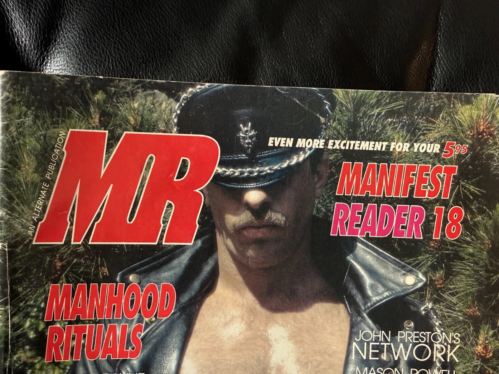 Manifest Reader Magazine #18 (1992) vintage gay interest male pinups