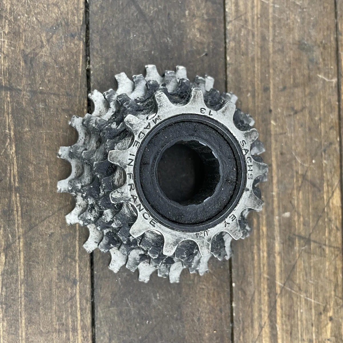 How to remove sprockets from a freewheel