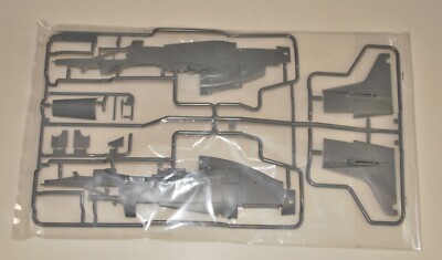 TAMIYA P-51D MUSTANG 60322  PARTS  SPRUE Q-FUSELAGE+DORSAL TAIL 1/32