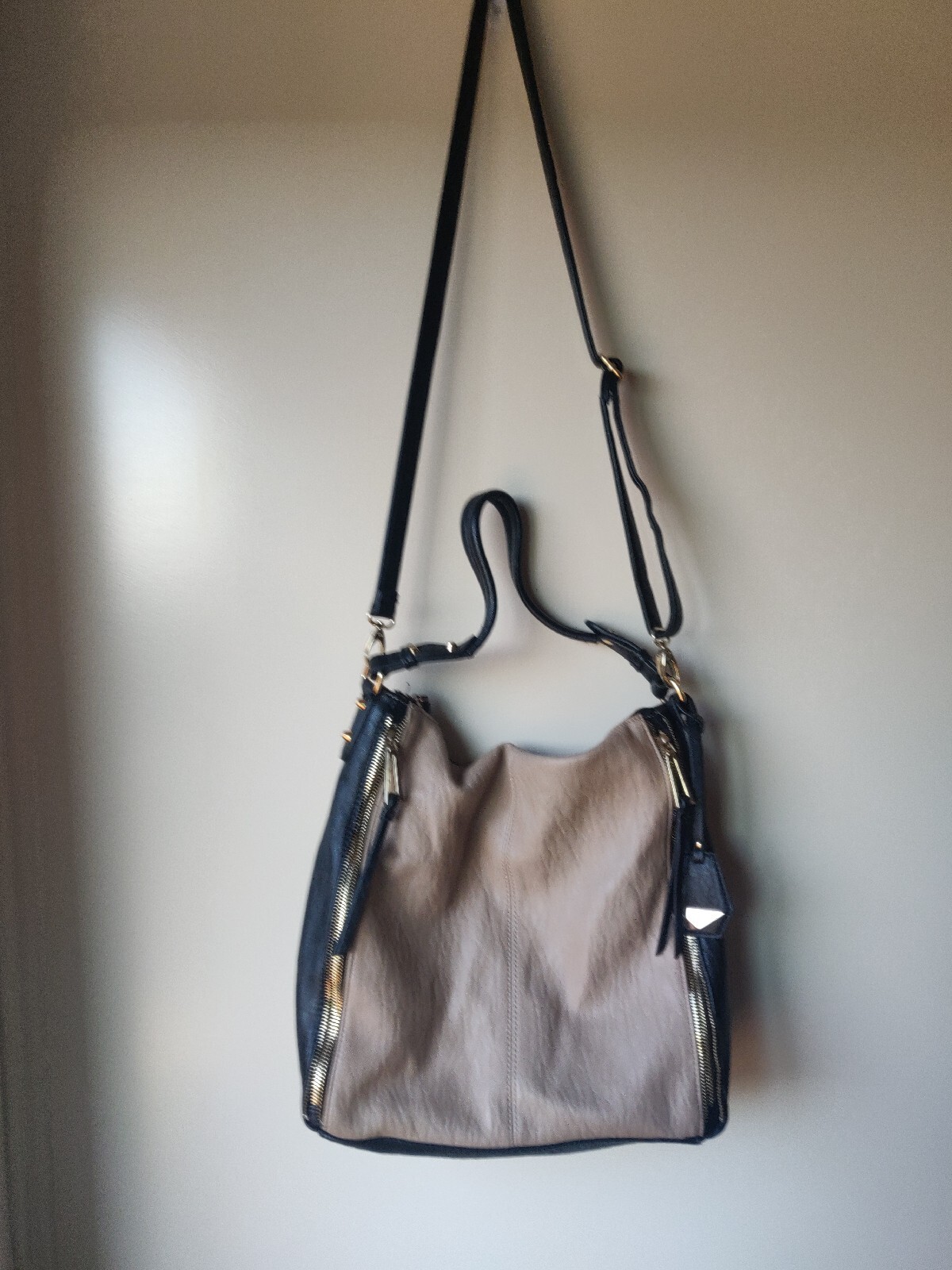 Jessica Simpson Collection Natural and Black Baylinn Hobo Bag Purse eBay