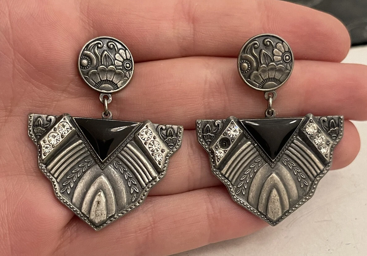 VINTAGE DURI SILVER TONE BLACK PIERCED FLORAL FLOWER ETCHED DANGLE EARRINGS