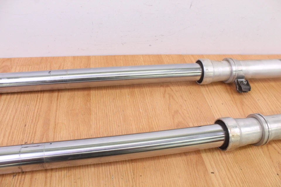 Horquillas delanteras izquierda y derecha Yamaha YZ250 1982 horquilla de suspensión amortiguadora Foto 4 de 4