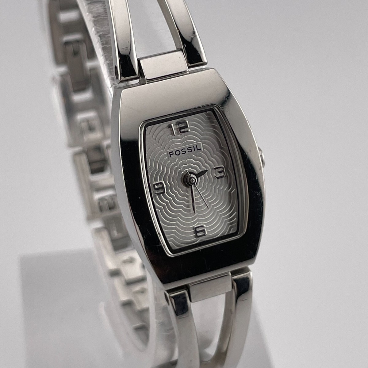 Fossil F2 Women\'s Watch specifically the model ES-9645. Fossil F2 Watch - Etsy main image 3