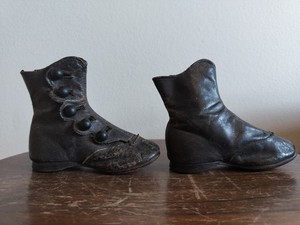 Antique Victorian Children’s Leather Button Boots 1880s–1910sOriginal Rare Pair