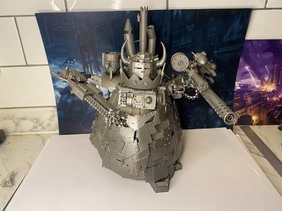 Warhammer 40k Orks Ork Stompa gebaut & grundiert Games Workshop Ork Titan