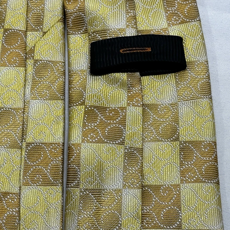 Corbata de diseñador The Big Knot Steven Land seda amarilla y dorada geométrica ornamentada Foto 3 de 4