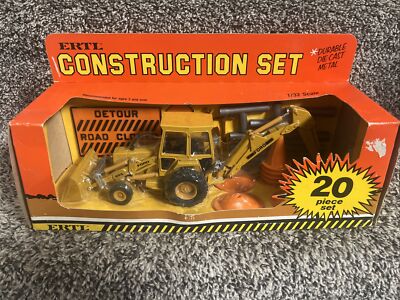 【アメリカン雑貨】ERTL FORD 1:32 Ertl Ford 555 Construction Set 20 Piece Diecast - New Hard To