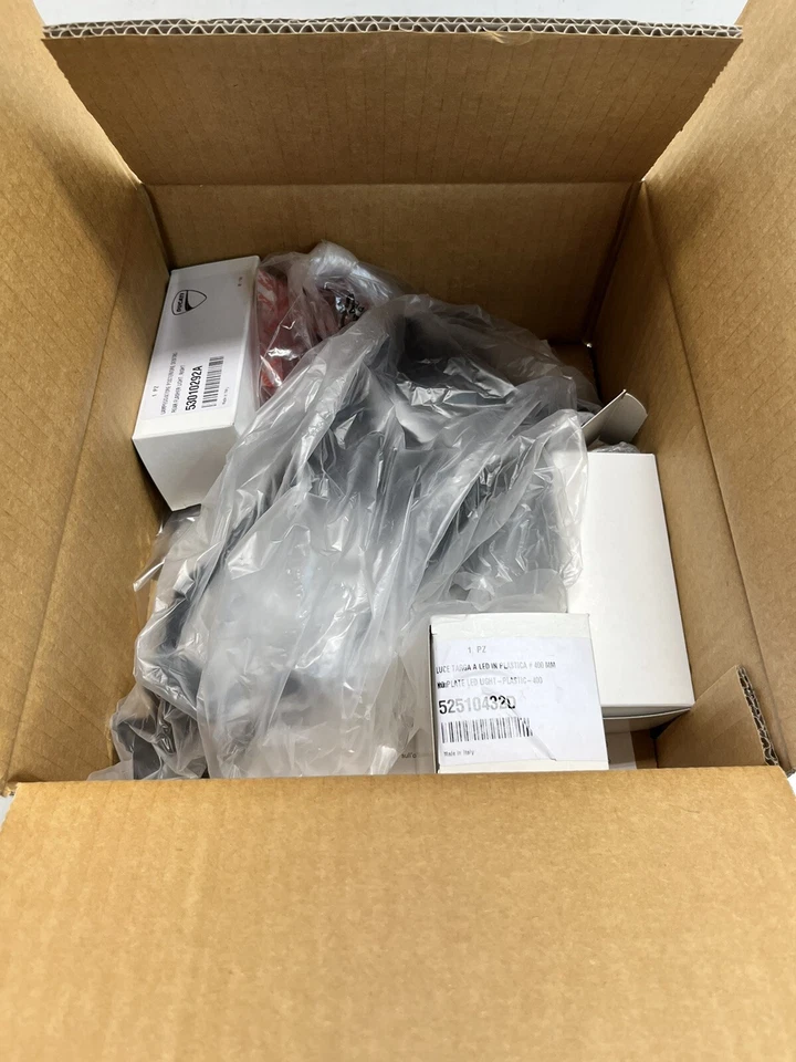 License Plate Holder Ducati Performance Ducati Hypermotard 96989911A 821 939 New - Image 4 of 4