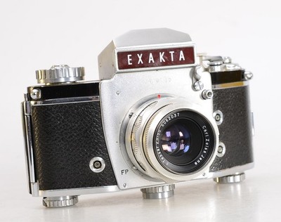 IHAGEE EXAKTA Varex IIb m. Prisma + Tessar 2,8/50 CARL ZEISS JENA *Alu    (8354)