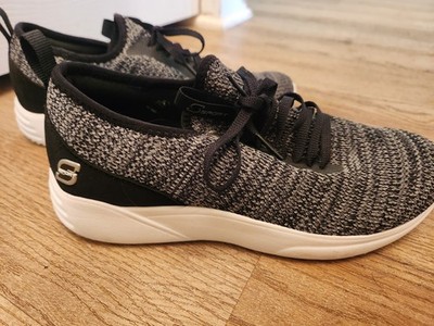 Skechers Ssport Memory foam black and white women's athletic shoes-Size 6