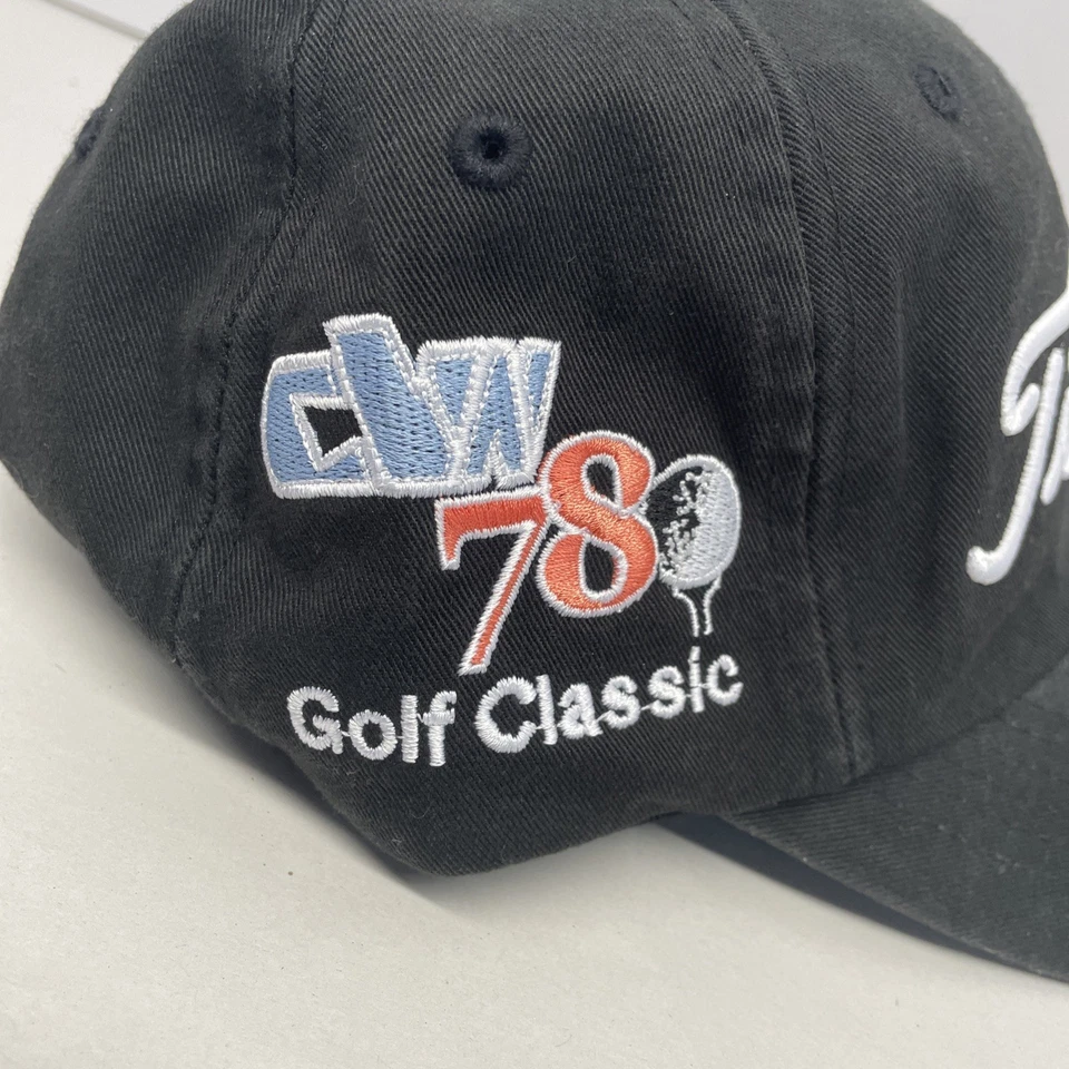 Boné de golfe masculino ajustável preto branco logotipo adulto externo Titleist - Imagem 3 de 4