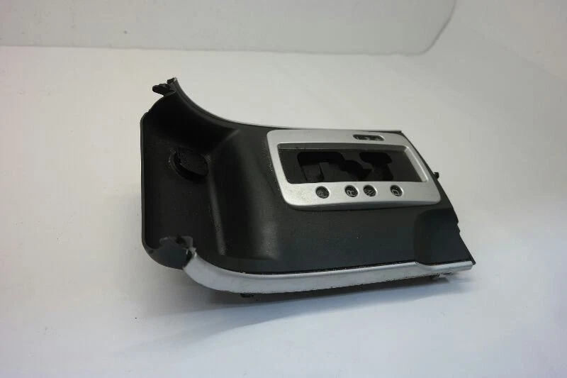 Borde de bisel de cambio Mazda 6 2006-2008  Foto 2 de 4