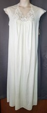 Vintage Collectibles By JC Penney Ivory Long Nightgown New Old Stock. Sz M