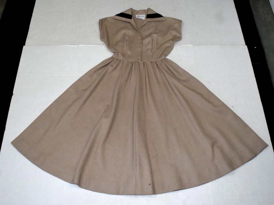 Vestido Vintage Johnston Talla S Años 50 Beige Arena Lino Tejido Grueso Cuello Terciopelo Foto 2 de 4