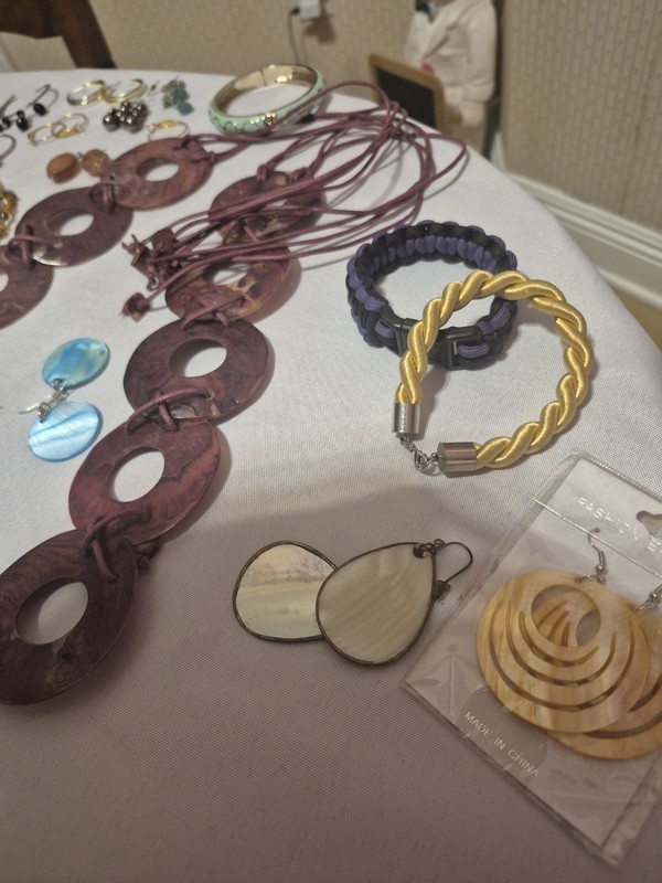 Mix Lot Jewlery