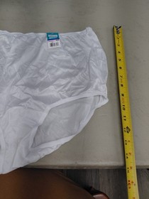 Vintage Vanity Fair Brief Size 6