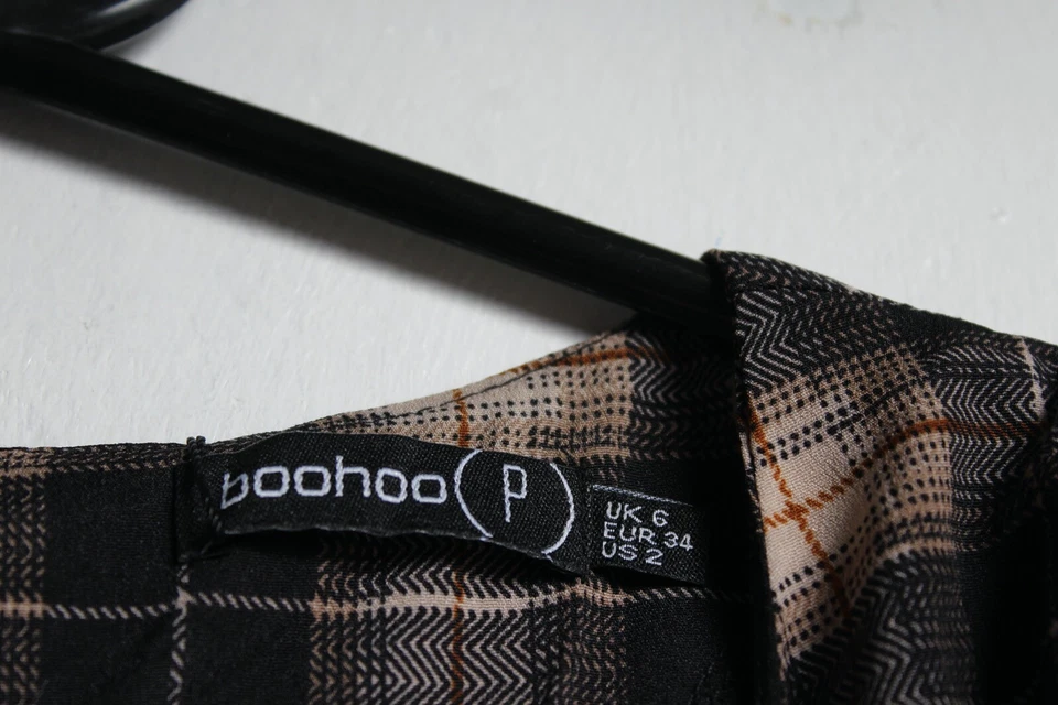 Macacão Boohoo Petite Feminino Manga Folhada Xadrez - Preto - Tamanho 6 NOVO (b1) - Imagem 4 de 4