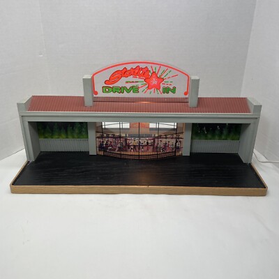 Vees Collectibles Starlite Drive In 1992 Lighted Display Car Case 1:43 Don Booty