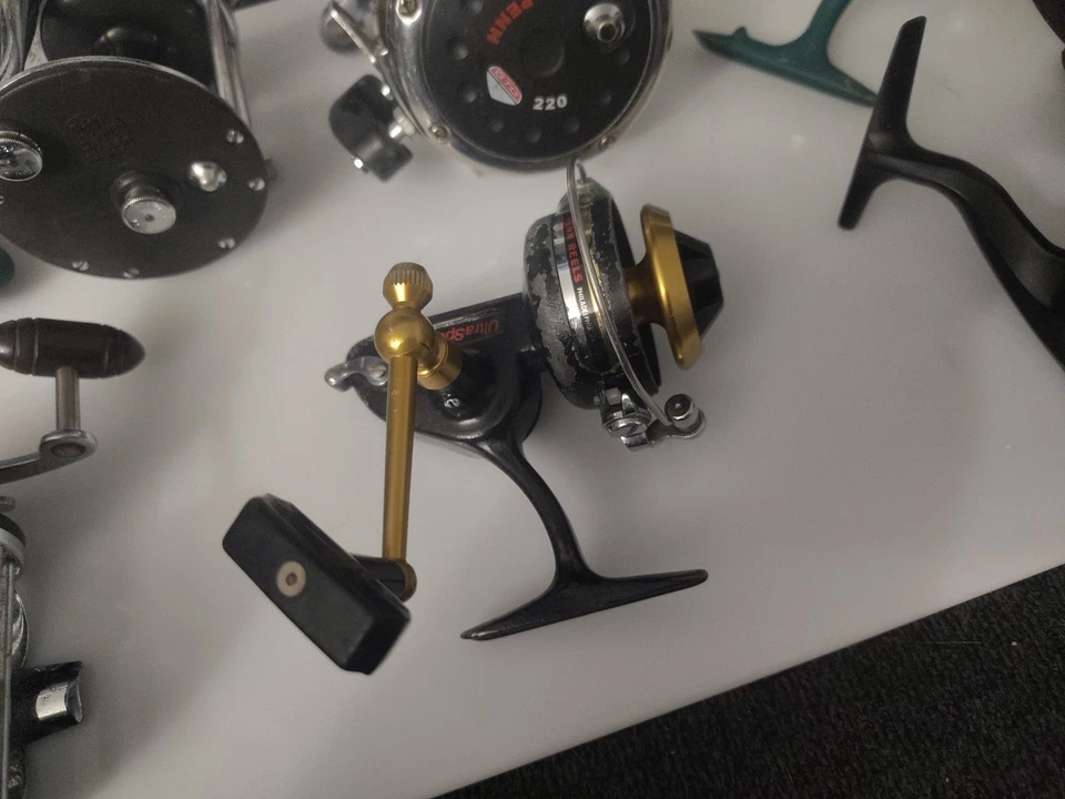 (7) CARRETES PENN/PIEZAS o SOLO RESTAURACIÓN/VER FOTOS Foto 2 de 4