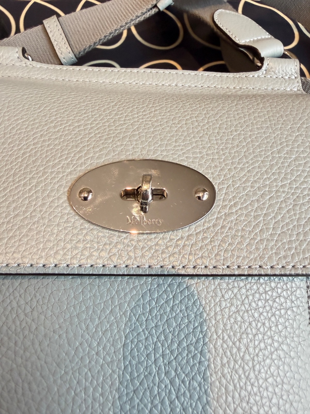 Mulberry Antony Cloud Crossbody Small Classic Grain Leather Messenger Bag image 8