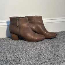 Crown Vintage Brown Leather Ankle Boots Size 7.5