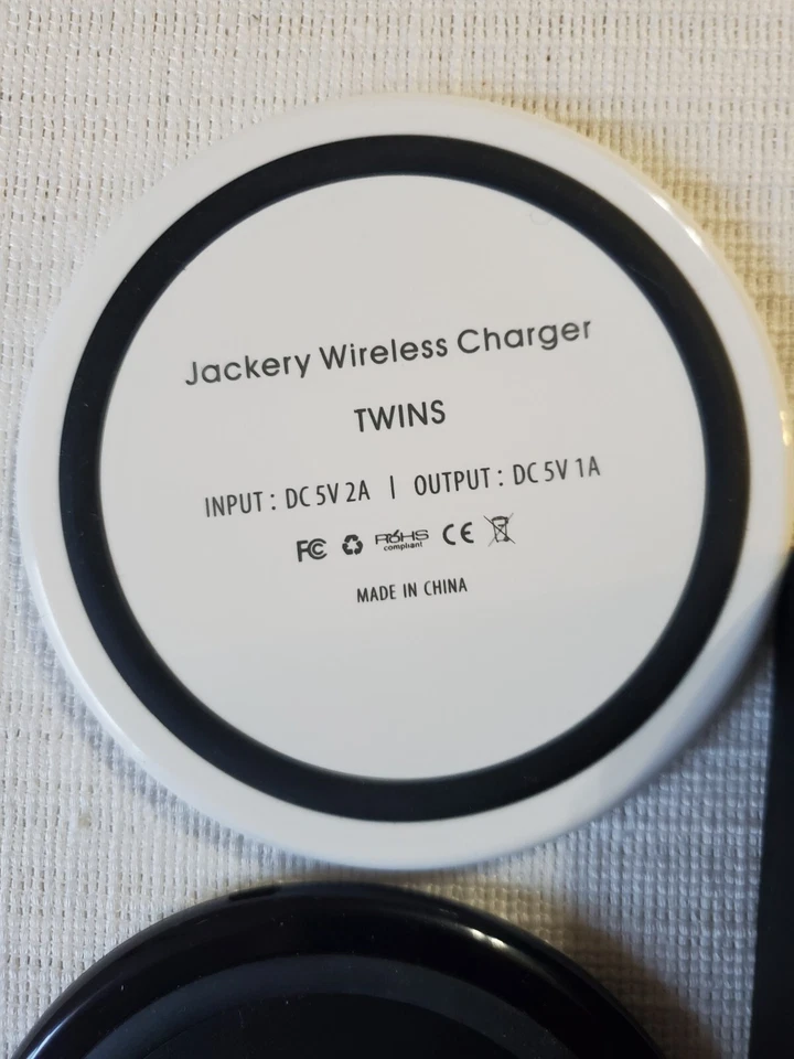 JACKERY TWINS 2 bases de carga rápida inalámbricas blancas y negras nuevas Foto 4 de 4