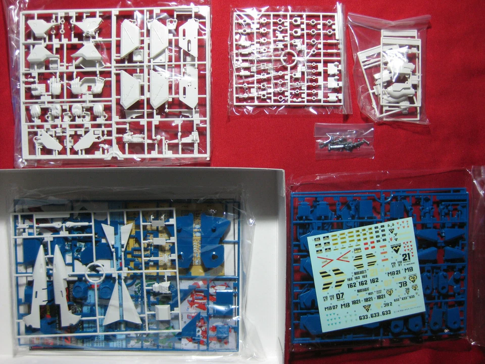 Genesis Climber Mospeada Variable Legioss Figure 1/48 Model Kit Robotech Macross - Image 3 of 4