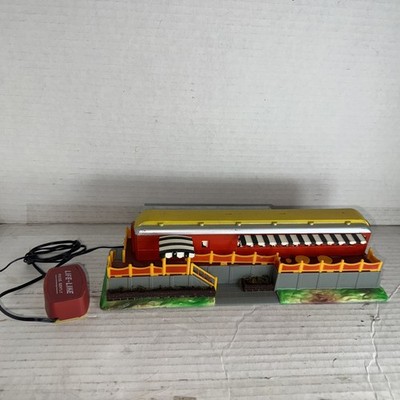 Life-like Ho Scale Whistle Dinner Building For Train, Set Layout Scenery