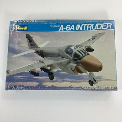 Revell Grumman A-6A Intruder Plastic Model Kit 1/100 Scale 4025 New