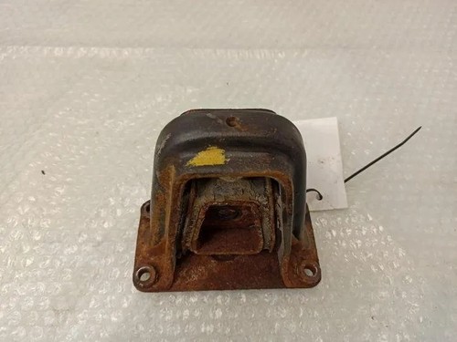 MERCEDES-BENZ COUPE C123 Differentialhalter hinten W123 2.28 Petrol 21219944