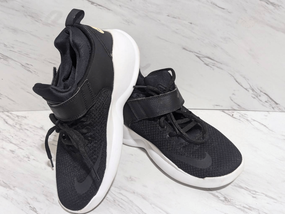 Nike Youth Black \u0026 White Kwazi Hook \u0026 Loop \u0026 Lace Up Sneakers Size Size 5.5Y | eBay