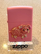 Brand New 2005 ZIPPO Lighter Adorable RETRO RHINESTONE PIGGY Rare Pink Case