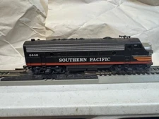 Atlas HO Southern Pacific FP-9 Diesel Locomotives #6446 & #6451